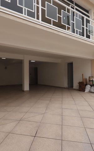 Casa à venda com 300m², 3 quartos e 6 vagasGaragem