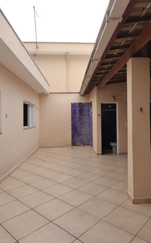 Casa à venda com 300m², 3 quartos e 6 vagasQuintal
