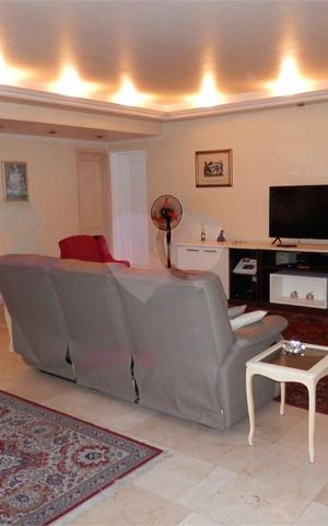 Apartamento à venda com 167m², 4 quartos e 2 vagas