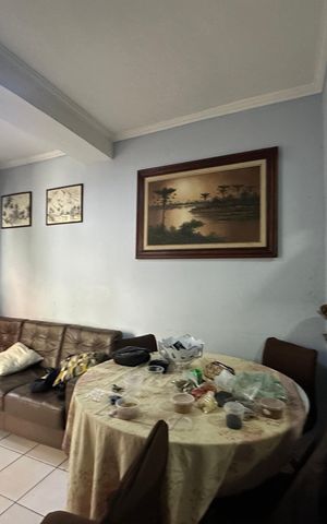 Casa à venda com 50m², 2 quartos e 1 vaga Casa à venda com 50m², 2 quartos e 1 vagaSala