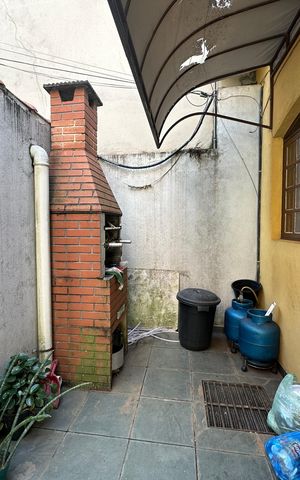 Casa à venda com 50m², 2 quartos e 1 vaga Casa à venda com 50m², 2 quartos e 1 vagaChurrasqueira