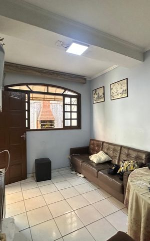 Casa à venda com 50m², 2 quartos e 1 vaga Casa à venda com 50m², 2 quartos e 1 vagaSala