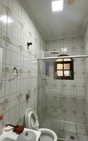 Casa à venda com 50m², 2 quartos e 1 vaga Casa à venda com 50m², 2 quartos e 1 vagaBanheiro