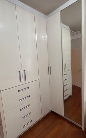 Casa à venda com 277m², 4 quartos e 4 vagas Casa à venda com 277m², 4 quartos e 4 vagasSuite 3