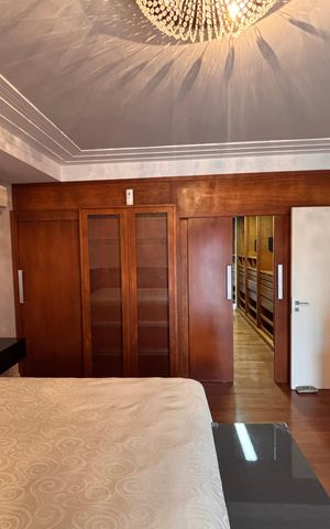 Casa à venda com 277m², 4 quartos e 4 vagas Casa à venda com 277m², 4 quartos e 4 vagasSuite 1