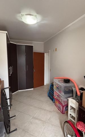 Casa à venda com 277m², 4 quartos e 4 vagas Casa à venda com 277m², 4 quartos e 4 vagasQuarto edicula