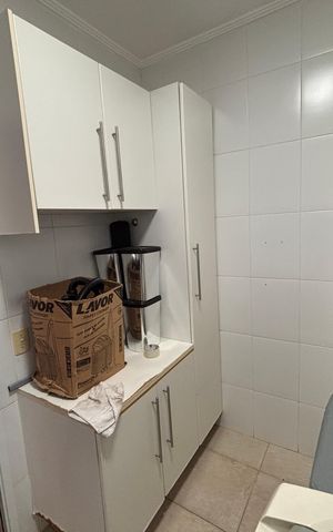 Casa à venda com 277m², 4 quartos e 4 vagas Casa à venda com 277m², 4 quartos e 4 vagasÁrea de serviço