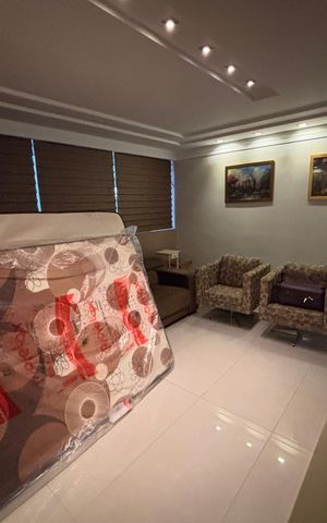 Casa à venda com 277m², 4 quartos e 4 vagas Casa à venda com 277m², 4 quartos e 4 vagasSala