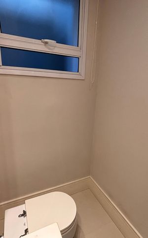 Casa à venda com 277m², 4 quartos e 4 vagas Casa à venda com 277m², 4 quartos e 4 vagasBanheiro 1