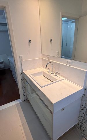 Casa à venda com 277m², 4 quartos e 4 vagas Casa à venda com 277m², 4 quartos e 4 vagasBanheiro Suíte 3