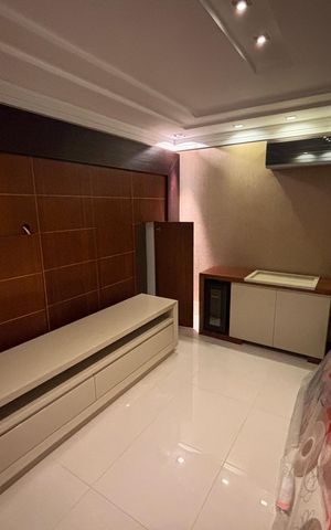 Casa à venda com 277m², 4 quartos e 4 vagas Casa à venda com 277m², 4 quartos e 4 vagasSala