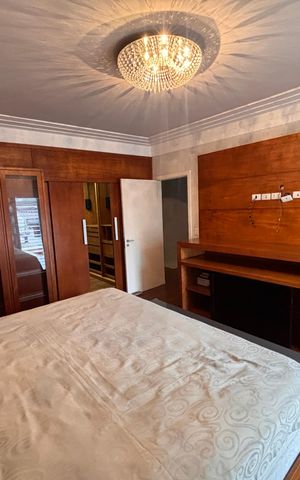 Casa à venda com 277m², 4 quartos e 4 vagas Casa à venda com 277m², 4 quartos e 4 vagasSuite 1