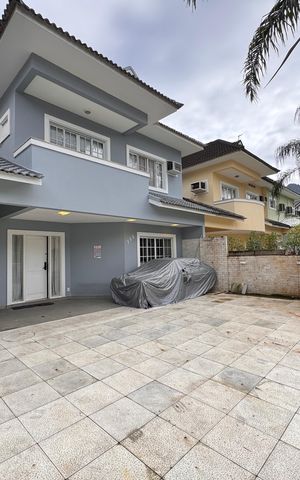 Casa de condomínio para alugar com 175m², 4 quartos e 2 vagas Casa de condomínio para alugar com 175m², 4 quartos e 2 vagasÁrea externa