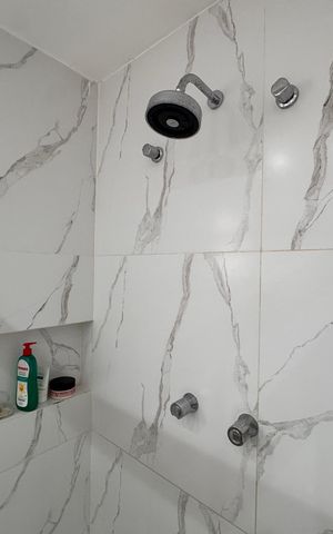 Casa de condomínio para alugar com 175m², 4 quartos e 2 vagas Casa de condomínio para alugar com 175m², 4 quartos e 2 vagasSuíte 1 - Banheiro