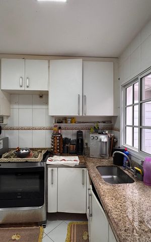 Casa de condomínio para alugar com 175m², 4 quartos e 2 vagas Casa de condomínio para alugar com 175m², 4 quartos e 2 vagasCozinha
