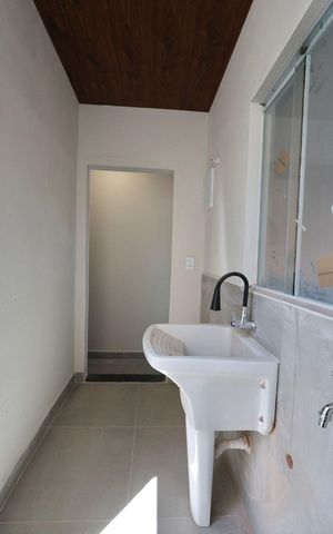 Casa para alugar com 80m², 2 quartos e 1 vaga Casa para alugar com 80m², 2 quartos e 1 vagaÁrea de Serviço