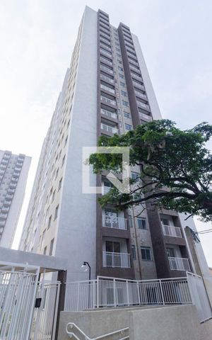 Apartamento para alugar com 37m², 2 quartos e 1 vaga Apartamento para alugar com 37m², 2 quartos e 1 vagaFachada