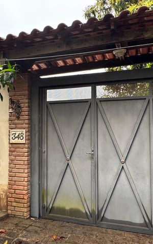 Casa de condomínio para alugar com 250m², 3 quartos e 8 vagasFachada