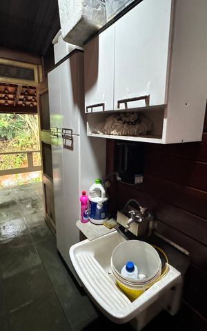 Casa de condomínio para alugar com 250m², 3 quartos e 8 vagasÁrea de Serviço