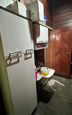 Casa de condomínio para alugar com 250m², 3 quartos e 8 vagasÁrea de Serviço