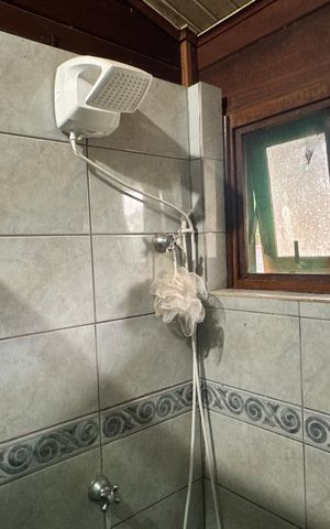 Casa de condomínio para alugar com 250m², 3 quartos e 8 vagasBanheiro