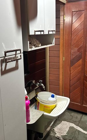 Casa de condomínio para alugar com 250m², 3 quartos e 8 vagasÁrea de Serviço