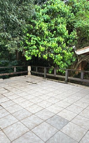 Casa de condomínio para alugar com 250m², 3 quartos e 8 vagasÁrea externa