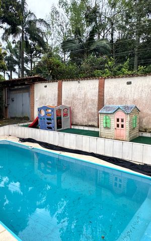 Casa de condomínio para alugar com 250m², 3 quartos e 8 vagasPiscina
