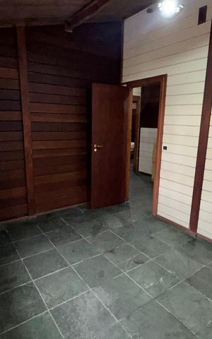 Casa de condomínio para alugar com 250m², 3 quartos e 8 vagasQuarto 2