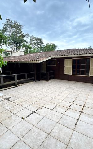 Casa de condomínio para alugar com 250m², 3 quartos e 8 vagasÁrea externa