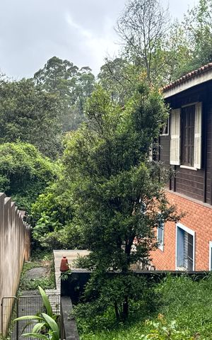 Casa de condomínio para alugar com 250m², 3 quartos e 8 vagasÁrea externa
