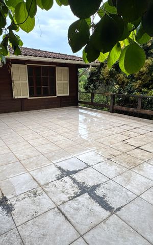 Casa de condomínio para alugar com 250m², 3 quartos e 8 vagasÁrea externa