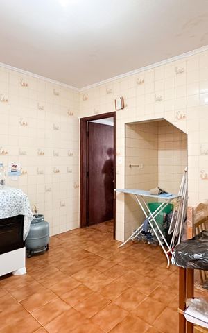Casa para alugar com 153m², 3 quartos e 2 vagas Casa para alugar com 153m², 3 quartos e 2 vagasCozinha