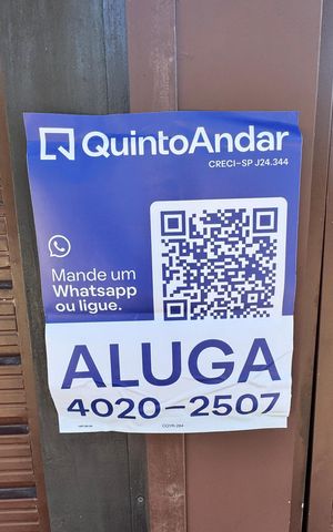 Casa de condomínio para alugar com 300m², 4 quartos e 2 vagas Casa de condomínio para alugar com 300m², 4 quartos e 2 vagasFachada