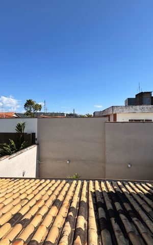 Casa de condomínio para alugar com 300m², 4 quartos e 2 vagas Casa de condomínio para alugar com 300m², 4 quartos e 2 vagasVista da suite 2