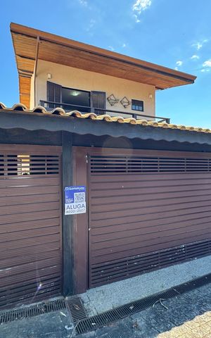 Casa de condomínio para alugar com 300m², 4 quartos e 2 vagas Casa de condomínio para alugar com 300m², 4 quartos e 2 vagasFachada