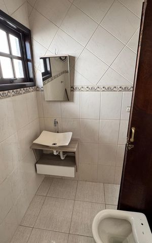 Casa de condomínio para alugar com 300m², 4 quartos e 2 vagas Casa de condomínio para alugar com 300m², 4 quartos e 2 vagasLavabo
