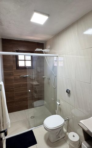 Casa de condomínio para alugar com 300m², 4 quartos e 2 vagas Casa de condomínio para alugar com 300m², 4 quartos e 2 vagasBanheiro suite 3