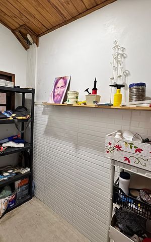 Casa de condomínio para alugar com 300m², 4 quartos e 2 vagas Casa de condomínio para alugar com 300m², 4 quartos e 2 vagasÁrea de Serviço