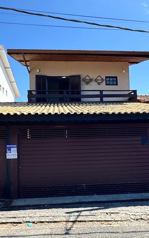 Casa de condomínio para alugar com 300m², 4 quartos e 2 vagas Casa de condomínio para alugar com 300m², 4 quartos e 2 vagasFachada