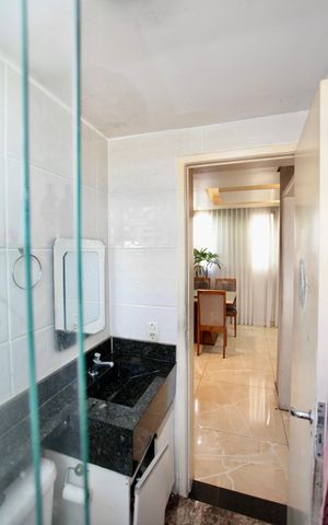 Apartamento à venda com 45m², 2 quartos e 1 vaga Apartamento à venda com 45m², 2 quartos e 1 vagaBanheiro Social