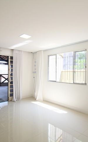 Casa para alugar com 216m², 3 quartos e 2 vagasSala