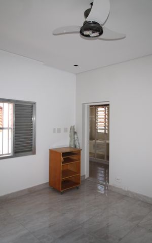 Casa para alugar com 500m², 4 quartos e 2 vagasQuarto 2