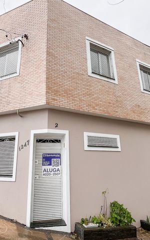 Casa para alugar com 144m², 3 quartos e sem vagaFachada + plaquinha