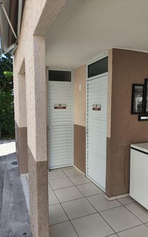 Apartamento à venda com 43m², 2 quartos e 1 vaga Apartamento à venda com 43m², 2 quartos e 1 vagaÁrea externa