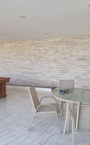 Casa de condomínio à venda com 1251m², 6 quartos e 5 vagas Casa de condomínio à venda com 1251m², 6 quartos e 5 vagasÁrea externa