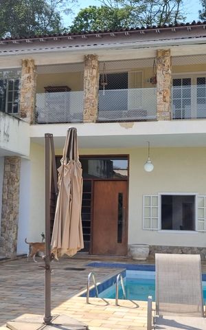Casa de condomínio à venda com 1251m², 6 quartos e 5 vagas Casa de condomínio à venda com 1251m², 6 quartos e 5 vagasÁrea externa