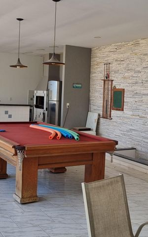 Casa de condomínio à venda com 1251m², 6 quartos e 5 vagas Casa de condomínio à venda com 1251m², 6 quartos e 5 vagasÁrea externa