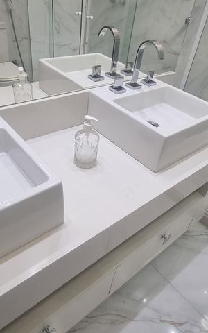 Casa de condomínio à venda com 1251m², 6 quartos e 5 vagas Casa de condomínio à venda com 1251m², 6 quartos e 5 vagasBanheiro