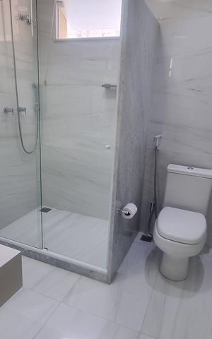 Casa de condomínio à venda com 1251m², 6 quartos e 5 vagas Casa de condomínio à venda com 1251m², 6 quartos e 5 vagasBanheiro
